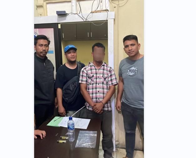 Seorang-oknum-guru-honorer-diringkus-polisi-saat-sedang-mengkonsumsi-narkoba.jpg