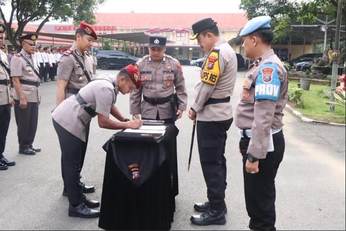 Serah-terima-jabatan-Kasat-Reskrim-yang-dipimpin-oleh-Kapolres-Binjai11.jpg