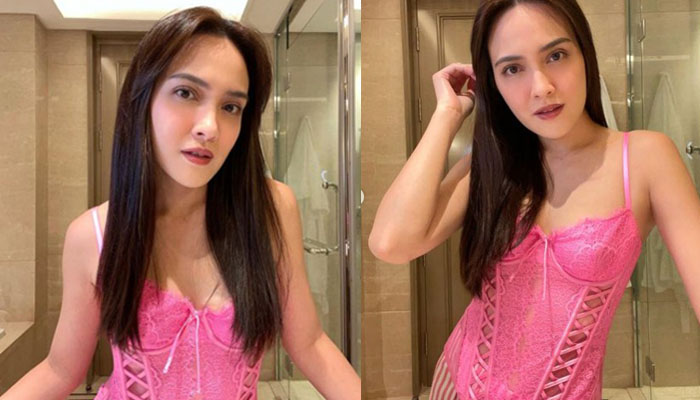 Shandy-Aulia-Kenakan-Lingerie-Hot-Pink-saat-Karantina.jpg