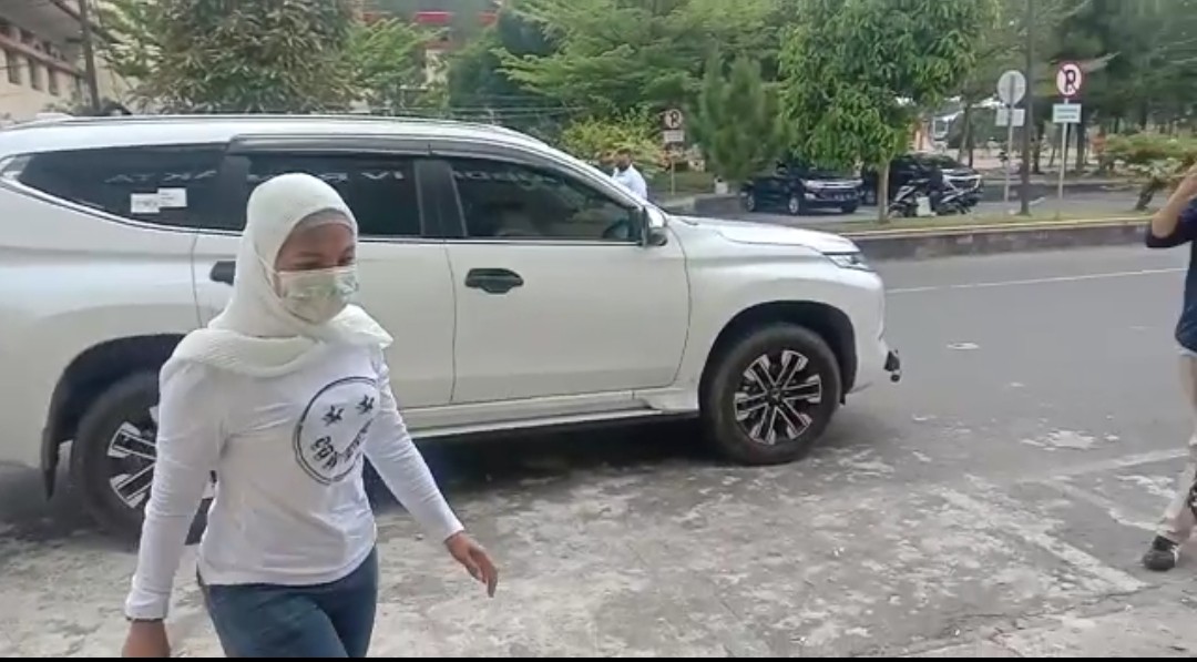 Datang Terlambat Naik Mobil Mentereng, Ketua DPRD Langkat Diperiksa 8 Jam Oleh Polda Sumut