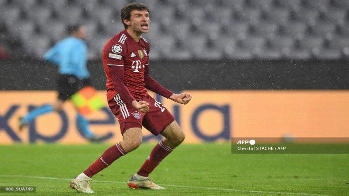 Striker-Bayern-Munchen-Thomas-Mueller-mencetak-gol-pembuka-ke-gawang-Barcelona.jpg