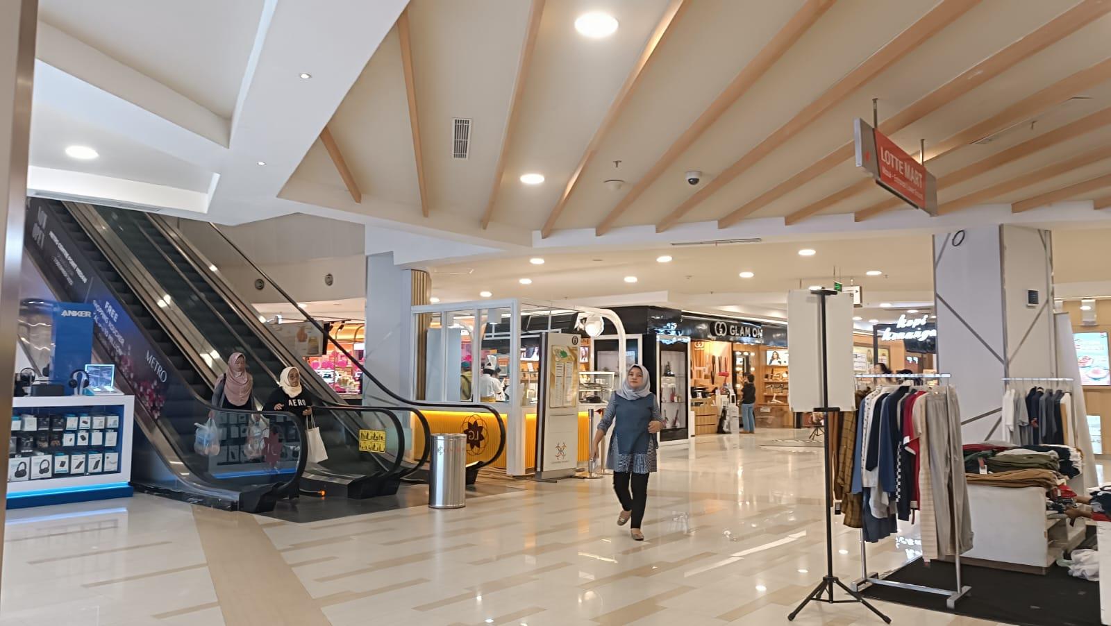 Suasana-Mal-Center-Point-Medan-setelah-segel.jpg