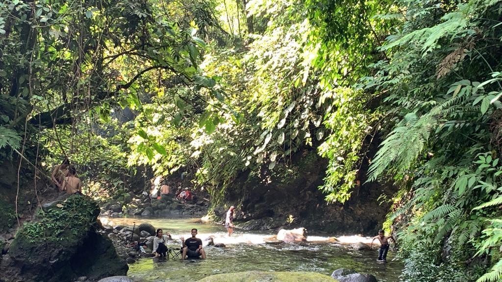 Suasana-di-wisata-alam-sungai-Sikabung-kabung-Deliserdang.jpg