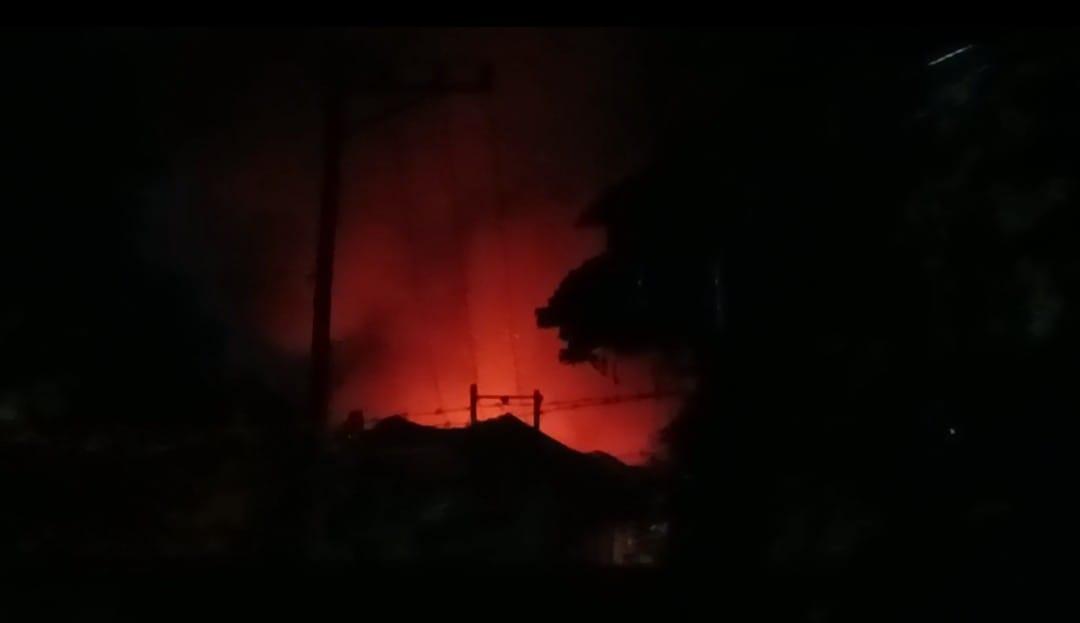 Gudang Pabrik Santan PT Eramas Coconut Industries di Deli Serdang Terbakar, 3 Jam Api Baru Padam