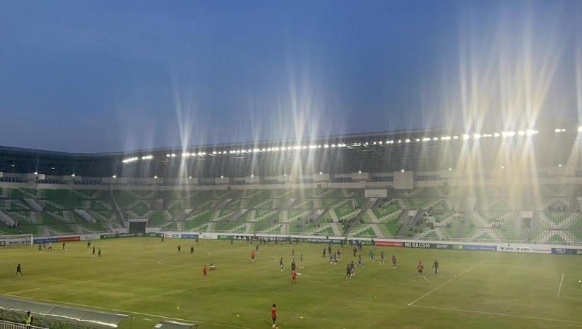 Lagu Siti Mawarni Bergema Sebelum Pertandingan PSMS Medan vs Adhyaksa FC di Stadion Utama Sumut