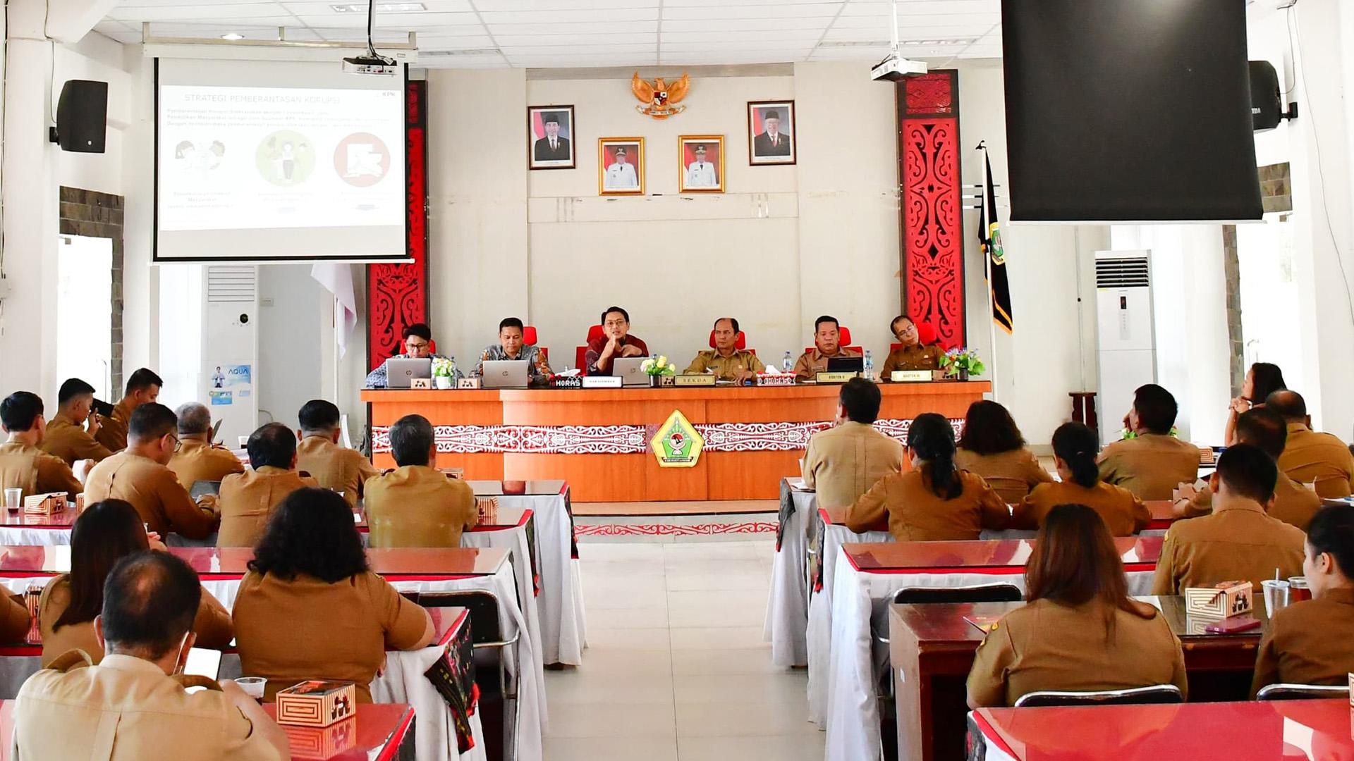 Suasana-pertemuan-antara-Pemkab-Samosir-dan-KPK-RI-pada-Senin-2972024.jpg