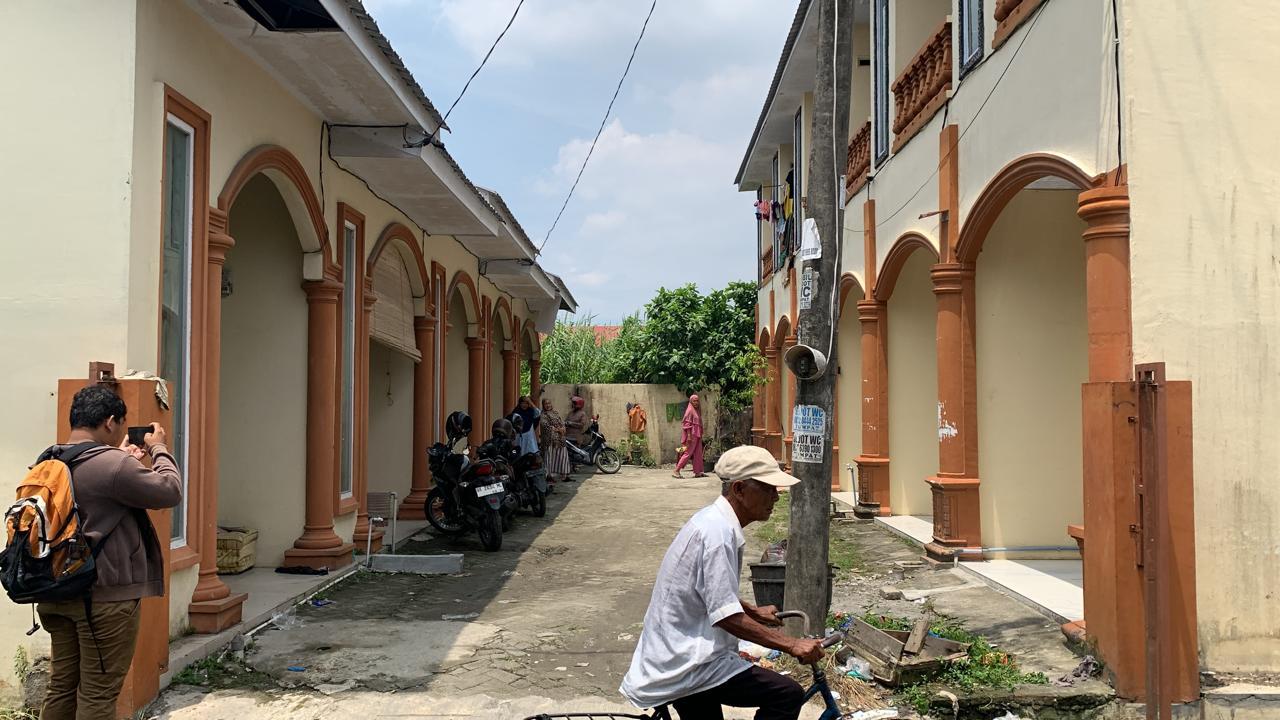 Suasana-perumahan-yang-berbeda-di-Jalan-Marelan-Gang-Rasmi-Kecamatan-Medan-Marelan.jpg