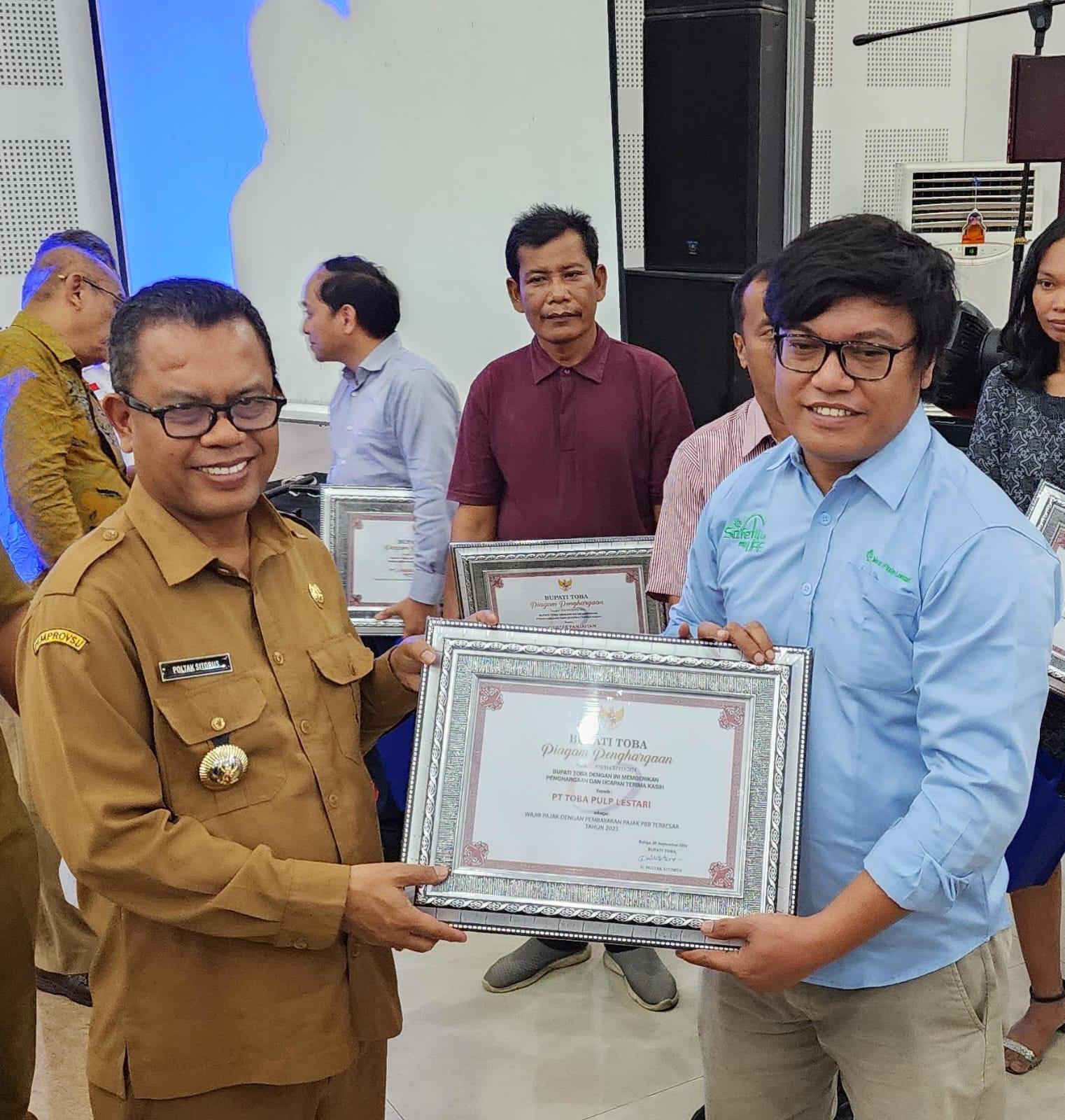 TPL-Raih-Penghargaan-dari-Pemkab-Toba.jpg