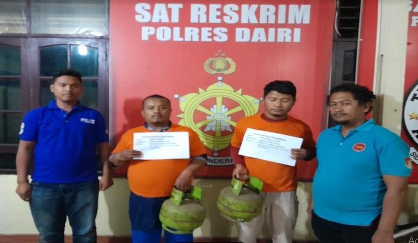 Tersangka-ES-dan-HL-yang-merupakan-penadah-dan-pembeli-gas-curian_.jpg