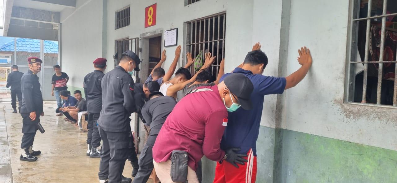 Tim-Gabungan-Sidak-di-Lapas.jpg