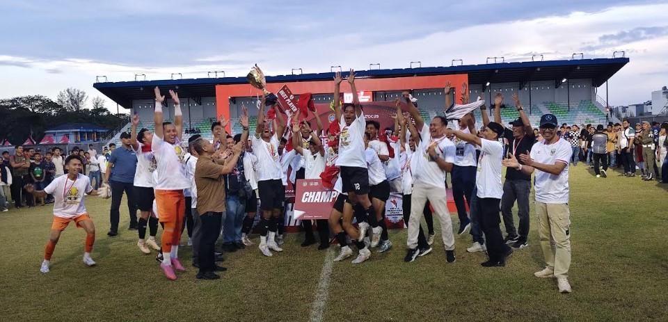 Tim-Paya-Bakung-United-merayakan-gelar-juara-Liga-4-Piala-Gubernur-Sumatera-Utara.jpg
