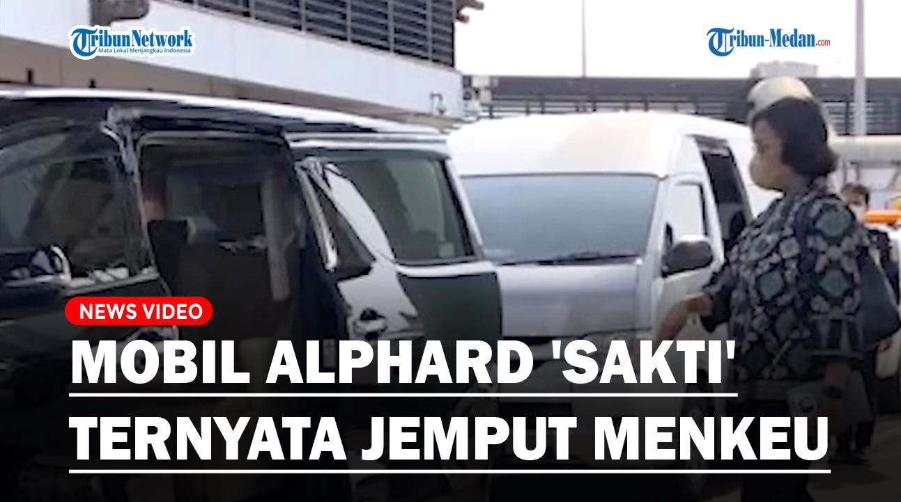 Toyota-Alphard-yang-masuk-ke-apron-Bandara-Soekarno-Hatta-Menjemput-Sri-Mulyani.jpg