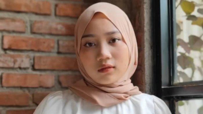 VIRAL-Camillia-Azzahra-Putri-Ridwan-Kamil-Umumkan-Lepas-Kerudung-Atalia-Mohon-Doa-Untuk-sang-Anak.jpg