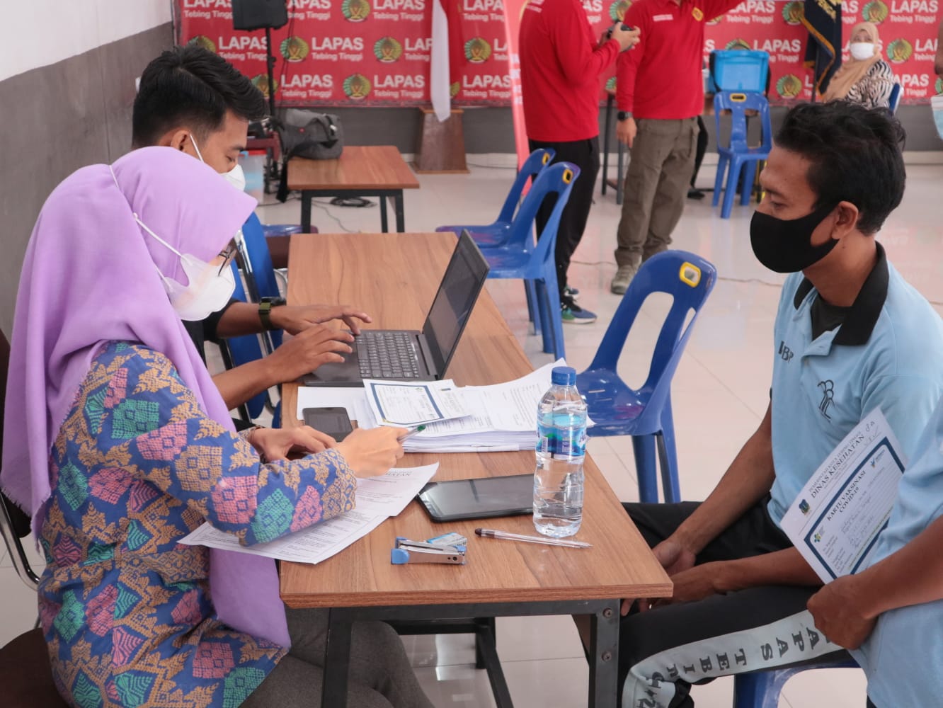 Lapas Tebingtinggi Gelar Vaksinasi Covid-19, Pesertanya Ada Ratusan Orang, Begini Antusiasnya