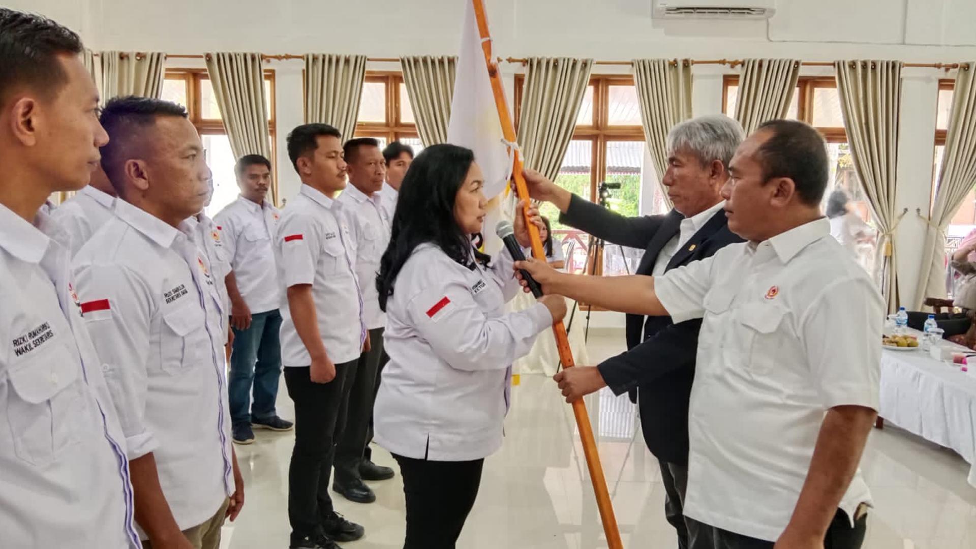 Hadiri Pelantikan Pengurus KONI Samosir, Wabup Harap KONI Aktif Cari Bibit Atlet di Pelosok Samosir - Wakil-Bupati-Samosir-Hadiri-Pelantikan-Pengurus-KONI-Samosir-Masa-Bakti-2023-2027-2.jpg