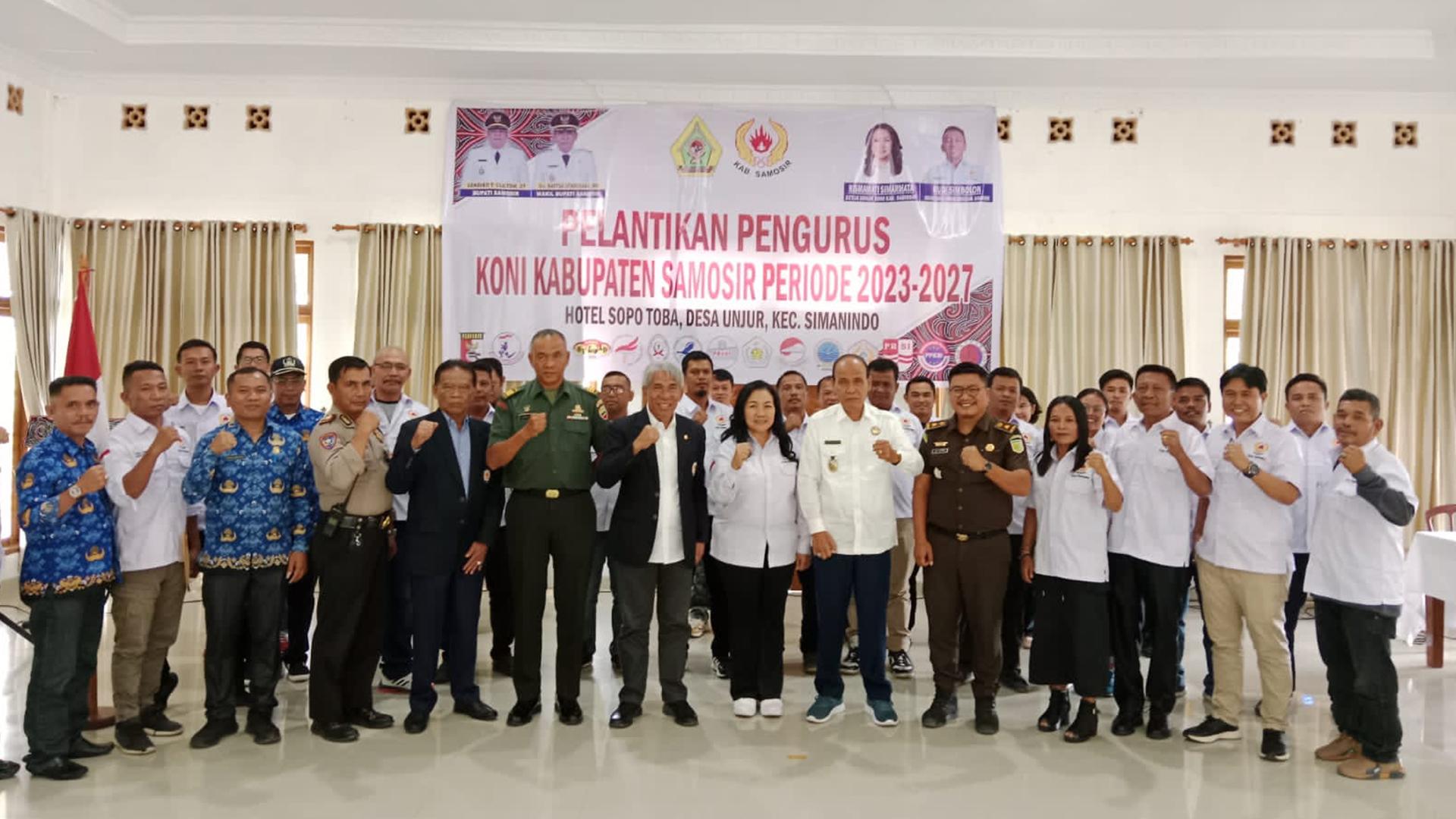 Hadiri Pelantikan Pengurus KONI Samosir, Wabup Harap KONI Aktif Cari Bibit Atlet di Pelosok Samosir - Wakil-Bupati-Samosir-Hadiri-Pelantikan-Pengurus-KONI-Samosir-Masa-Bakti-2023-2027-5.jpg
