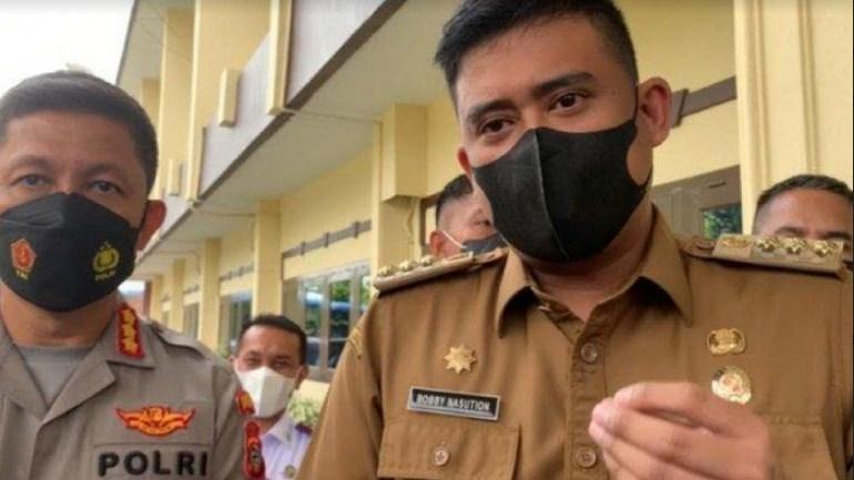 Wali-Kota-Medan-Bobby-Nasution-didampingi-Kapolrestabes-Medan-Valentino-Alfa-TataredaKamis.jpg