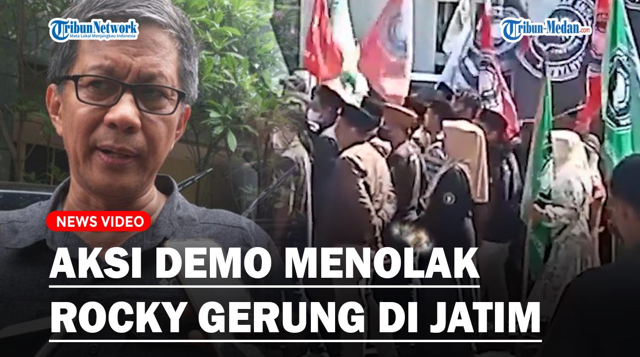 Warga-Jatim-Demo-Menolak-Rocky-Gerung.jpg
