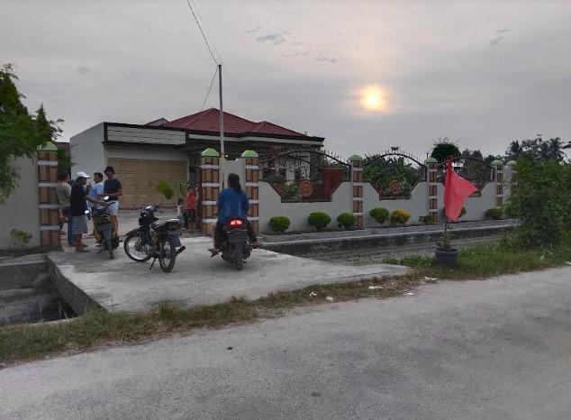 Rumah Keluarga Manullang yang Tewas Ditabrak Kereta Api Mulai Ramai, Bendera Merah Sudah Dipasang