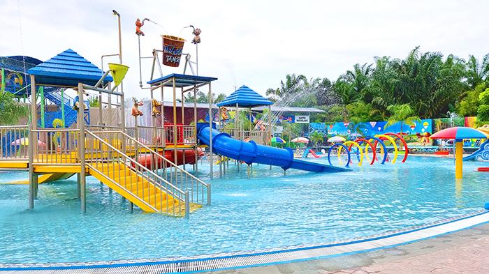 Waterland-Tamora-di-Desa-Bandar-Labuhan-jadi-pilihan-untuk-berwisata-bersama-keluarga.jpg