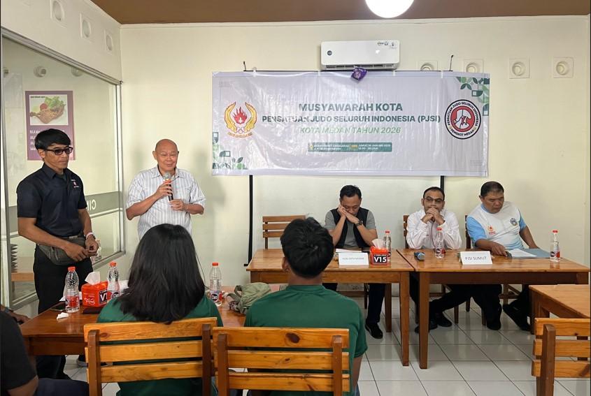 Yosef-Yus-memberikan-kata-sambutannya-pada-Musyawarah-Kota.jpg