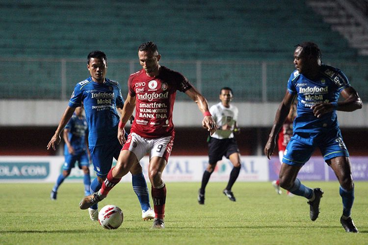 bali-united-vs-persib-piala-menpora.jpg