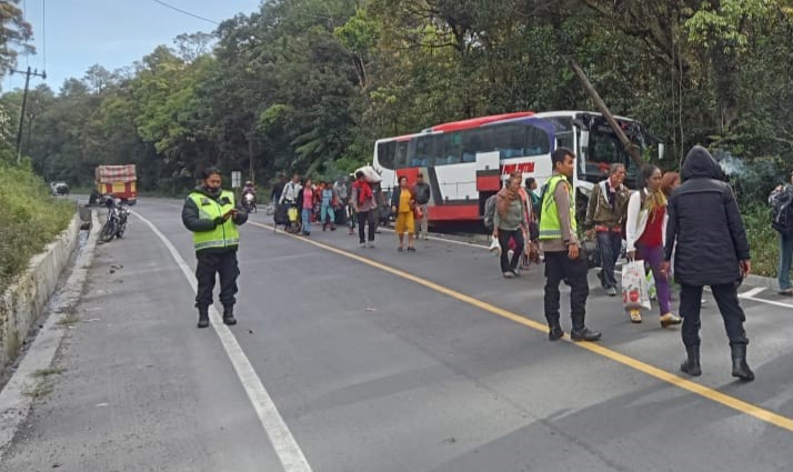 bus-rombongan-pesta-kecelakaan.jpg