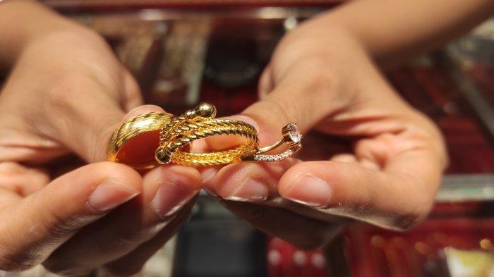 Cara Membersihkan Perhiasan Emas yang Tepat dan Aman