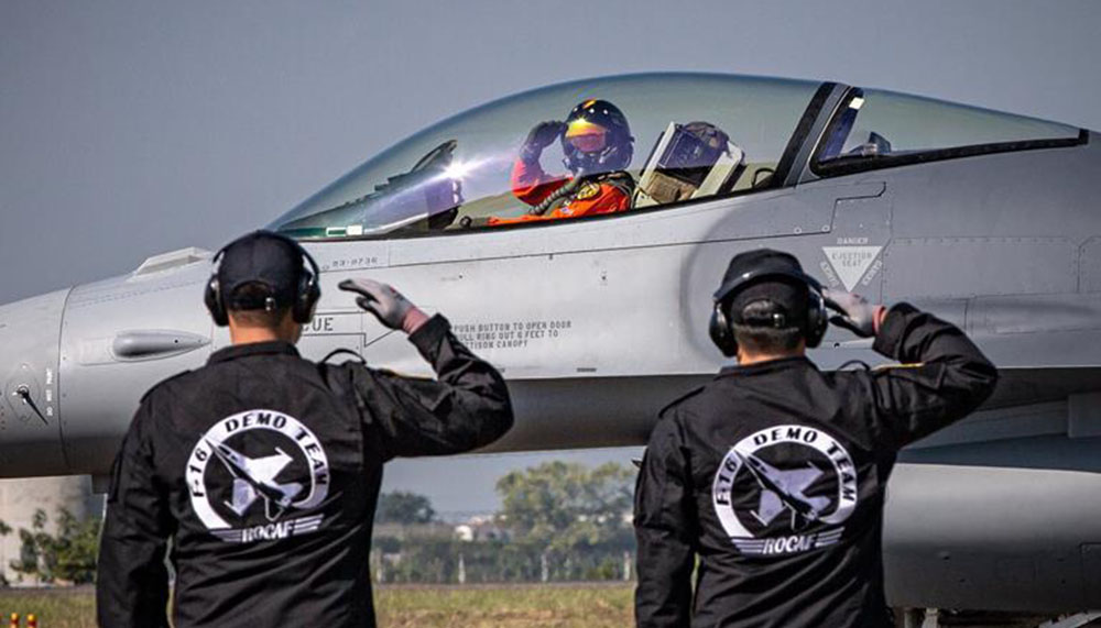 f-16v-taiwan1.jpg