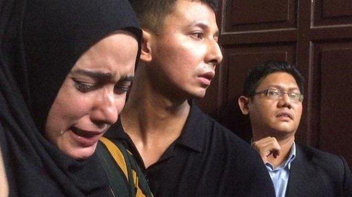 fairuz-a-rafiq-ambruk-dan-pingsan-sempat-emosi-hingga-ditegur-hakim-di-sidang-kasus-vlog-ikan-asin.jpg