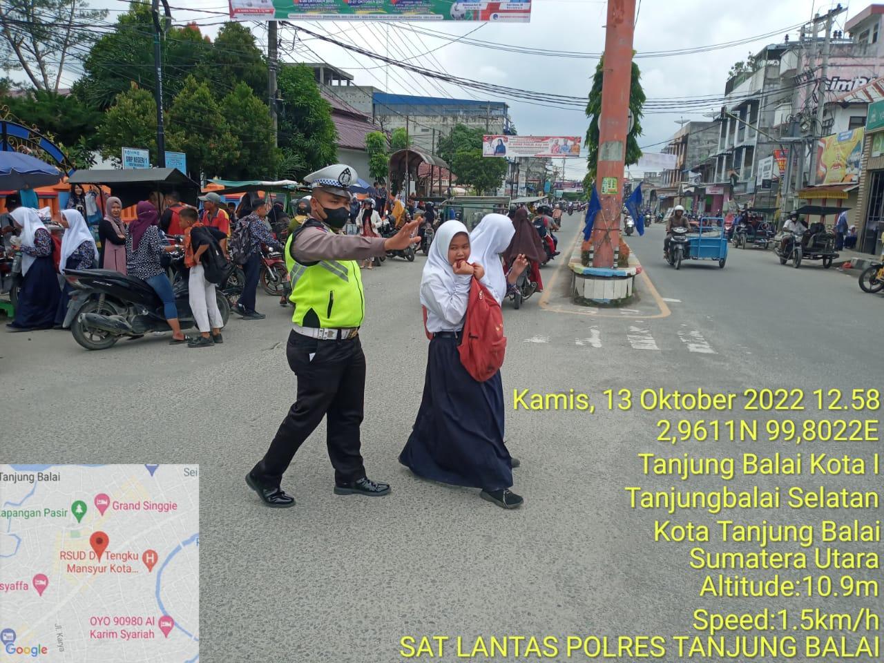 gatur-lalin-anak-sekolah-polres-tanjungbalai-triibun-meddaann.jpg