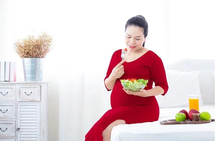 ibu-hamil-makan-sayuran.jpg