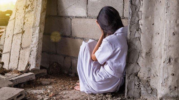 PILU SISWI SMP di Cilacap Korban Rudapaksa Ayah Kandung Melahirkan di Kamar Mandi Rumah, Ibunya Syok
