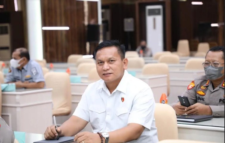 irektur-Reserse-Kriminal-Khusus-Polda-Sumut-Kombes-John-Charles_.jpg