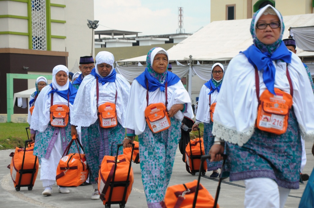jemaah-haji-yang-tiba-di-asrama-haji-tribun_20170803_175309.jpg