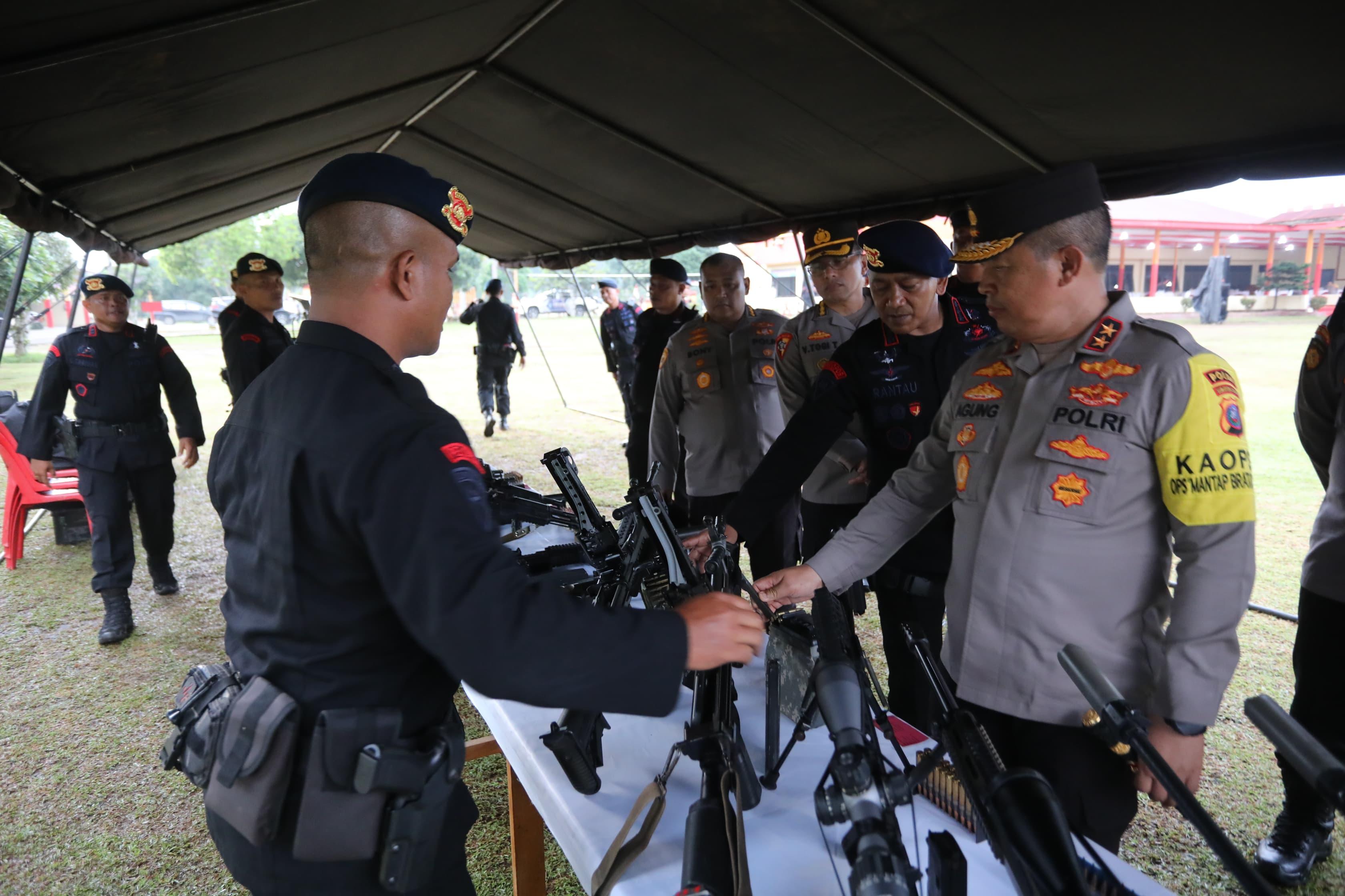 Kunjungi Markas Batalyon C Pelopor Brimobda Sumut, Kapolda: Bangga Dengan Tugas Dan Jangan Ragu!