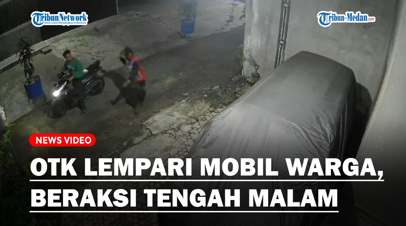 lempar-mobil-warga.jpg