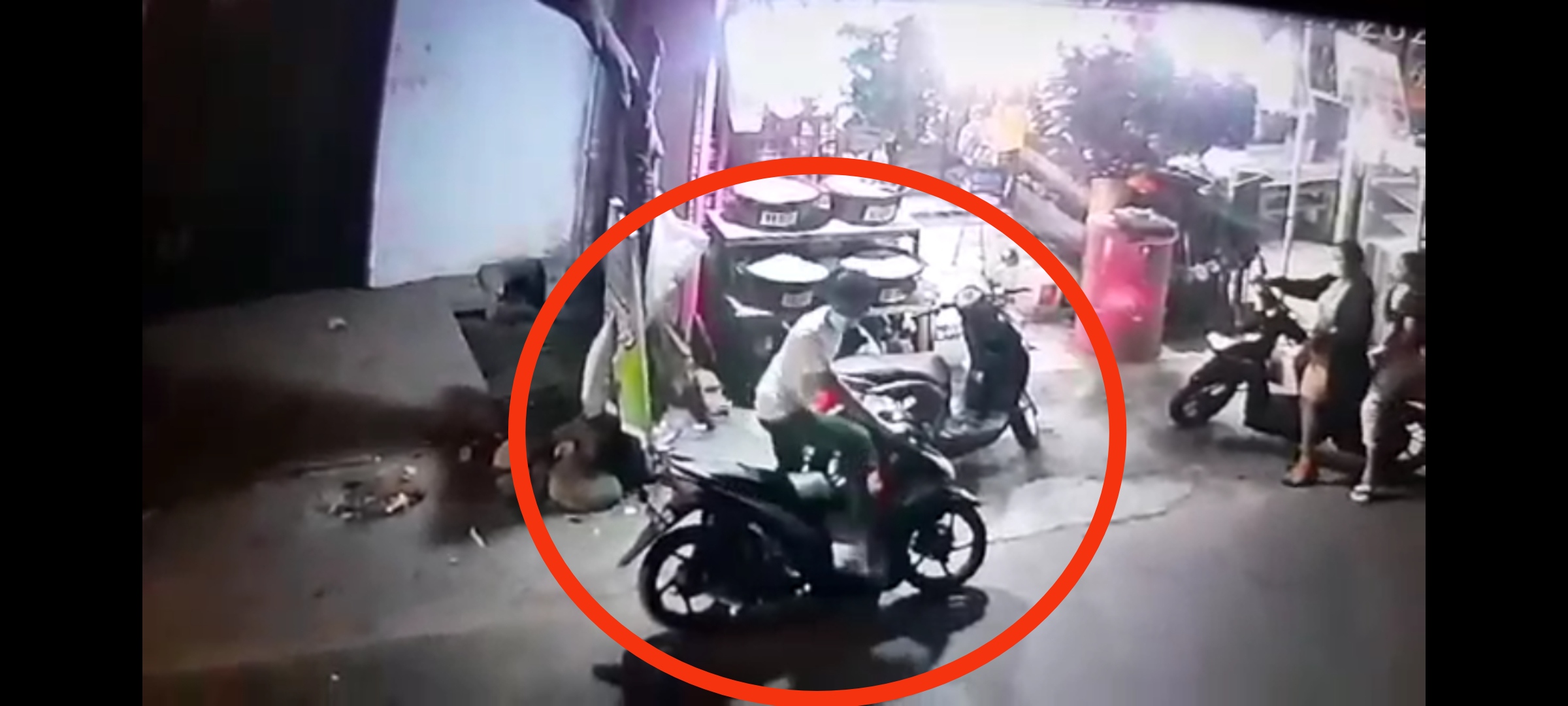 Lupa Kunci Setang, Dalam Sekejap Motor Milik Warga Raib di Medan Perjuangan