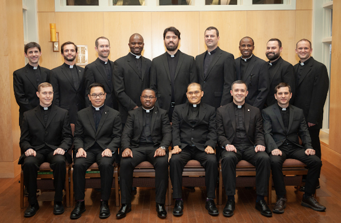 Katta sik sigdi Klizma bilan jinsiy aloqa video