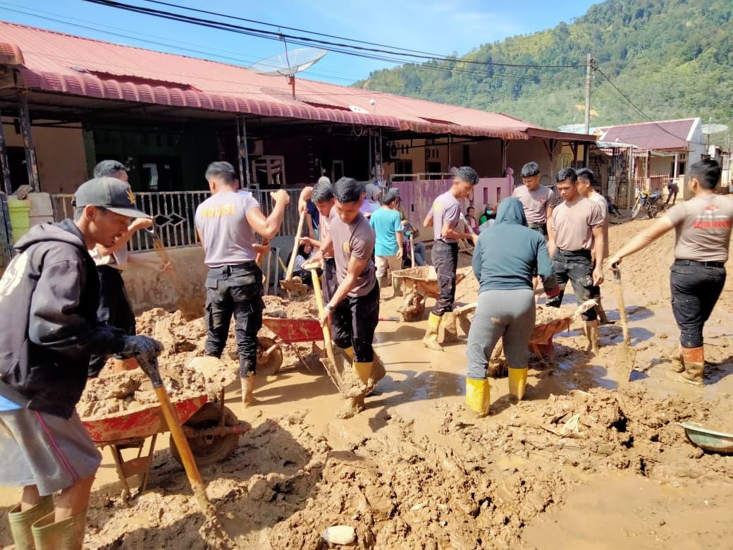 mencegah-banjir-serta-menjaga-kebersihan-dan-kesehatan-lingkungan-masyarakat.jpg