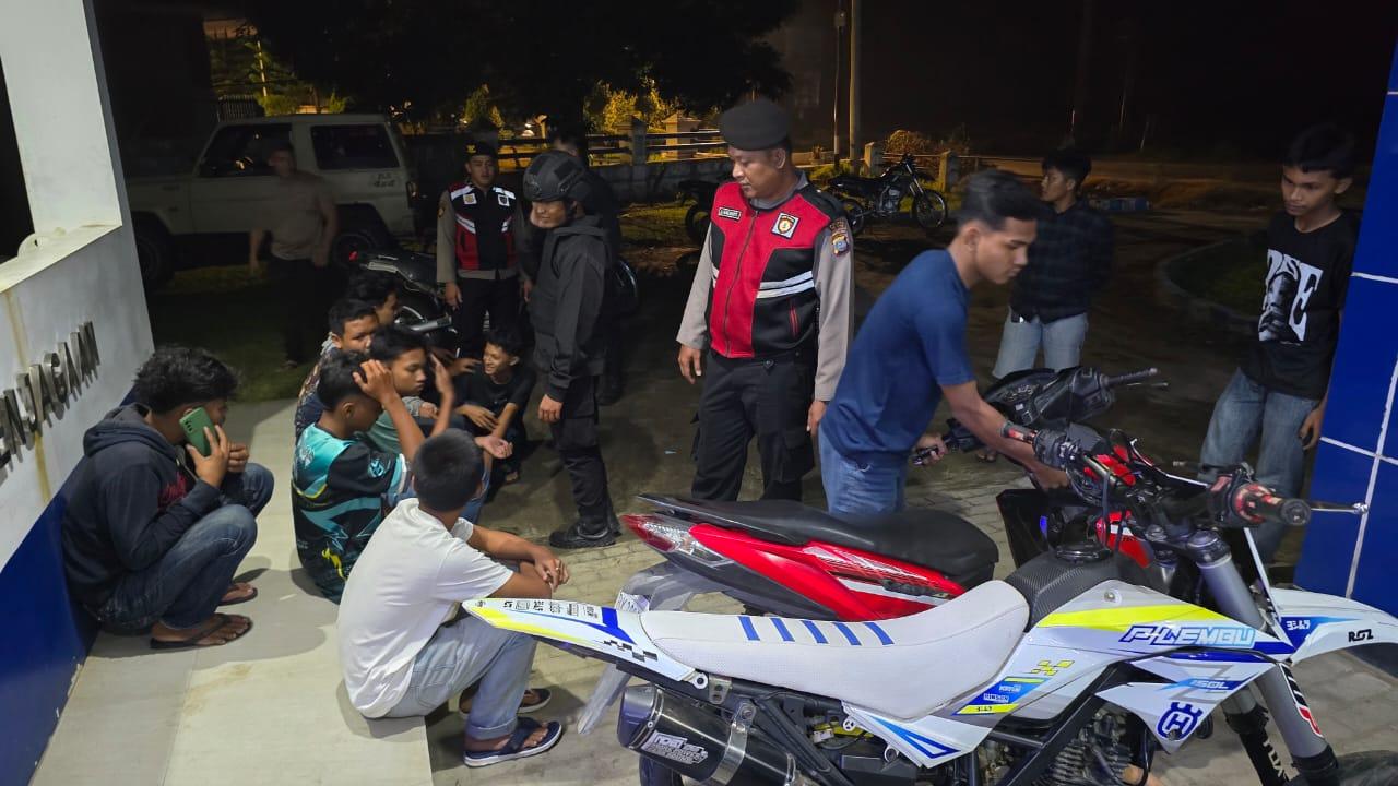 Patroli Blue Light, Cegah Kejahatan Jalanan, Polres Simalungun Amankan 20 Orang dan 8 Sepeda Motor