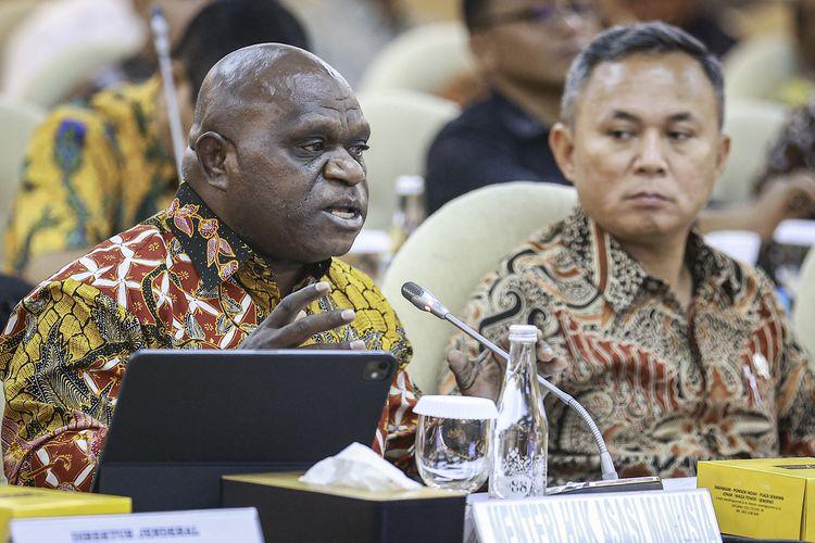 TEGAS Tanggapan Menteri HAM Natalius Pigai: Kritik Feri Amsari dan Ubedilah Badrun Tak Bisa Dipidana