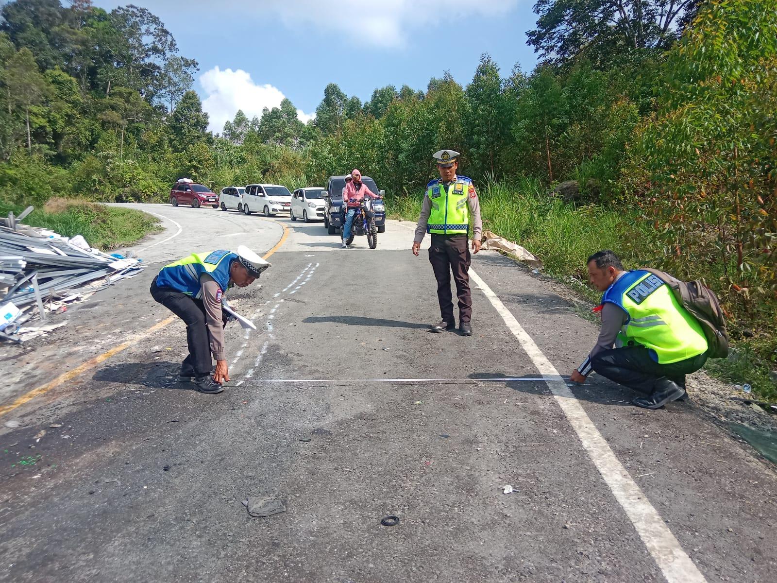 Tanjakan Dolok Panribuan Renggut Tiga Nyawa, Sat Lantas Polres Simalungun Respons Cepat Kecelakaan