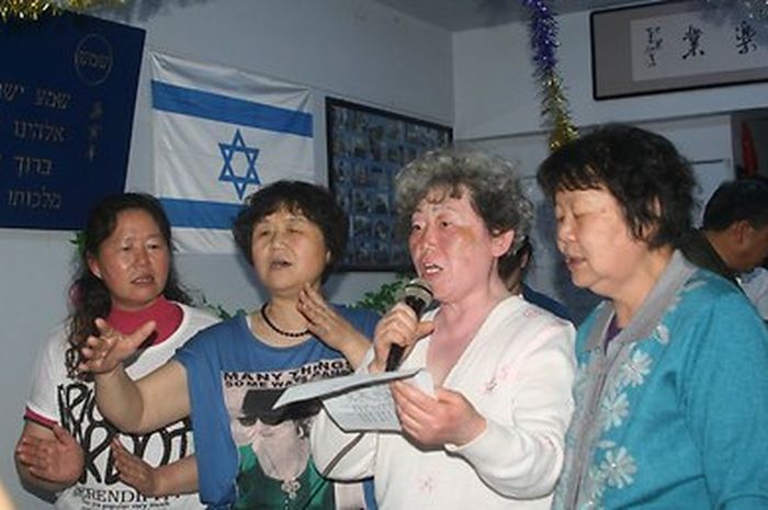 Juda chiroyli qizning bokira eshagi