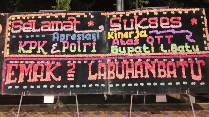 papan-bunga-OTT-Bupati-Labuhanbatu.jpg