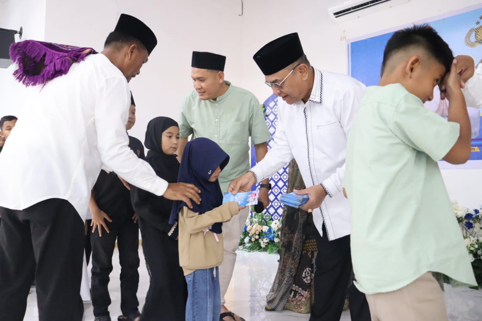 Hangatnya Kebersamaan, Polres Labuhanbatu Rayakan Idulfitri Bersama Masyarakat