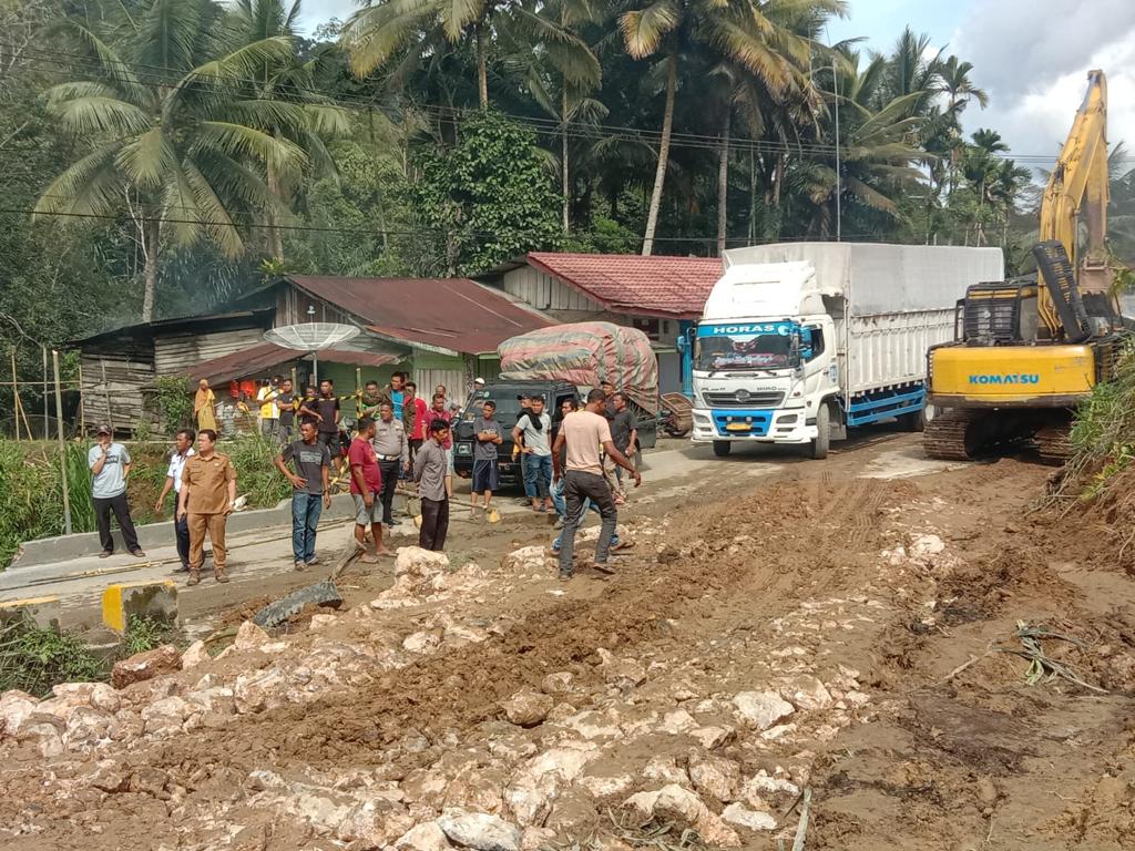 perbaikan-jalan-penghubung-Sumut-Aceh-usai-amblas.jpg