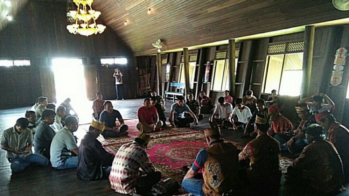 Perwira TNI AU Disidang Dewan Adat Dayak Akibat Pukul Ayah dan Anaknya, Ini Vonisnya