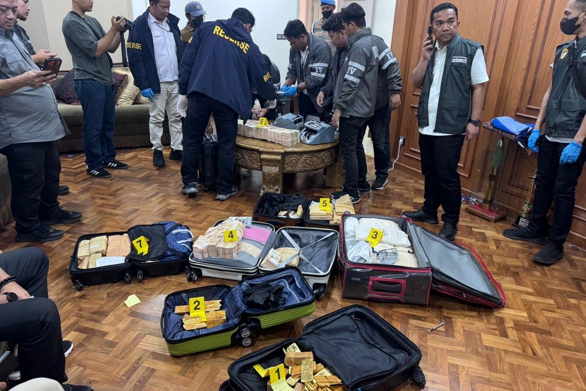 12 Lokasi Penggeledahan Korupsi Batu Bara Akibatkan Blackout Sumatera: Rp 476 Miliar dan 74 Kg Emas - Tribun-medan.com