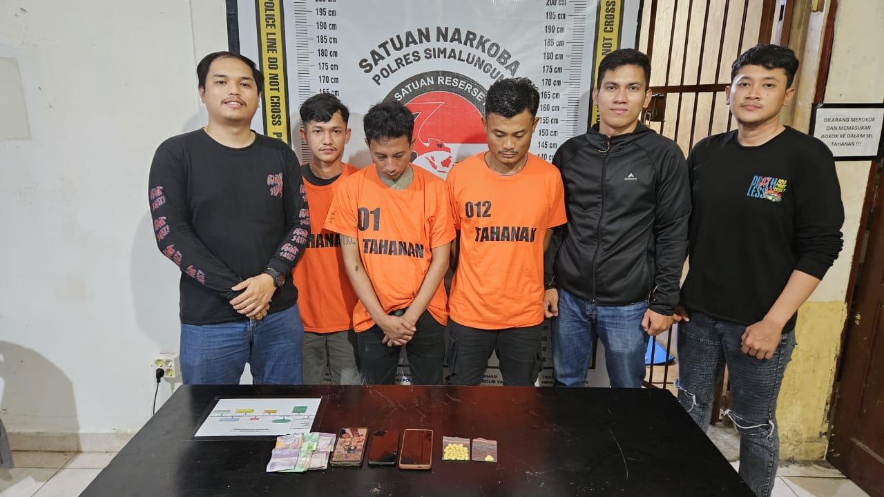 Polres Simalungun Ringkus Tiga Bandar Narkoba, Sita Puluhan Butir Ekstasi di Kampung Jawa